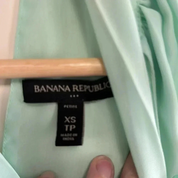 Banana Republic Mint green tank top - Picture 3 of 3